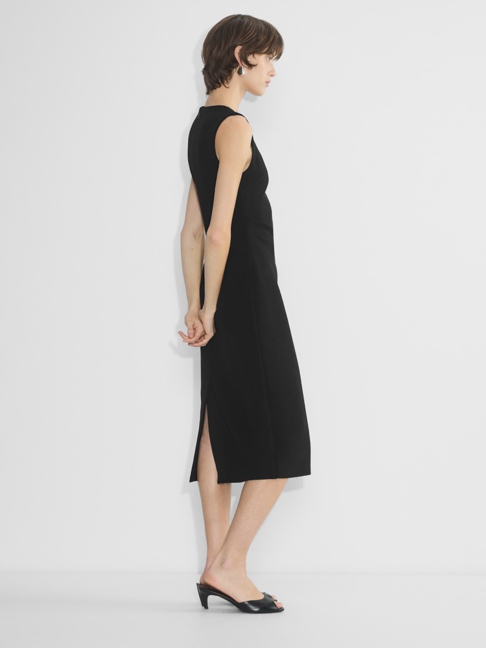 Aritzia - Babaton FigureKnitt™ Confidential Dress - Picture 5 of 7